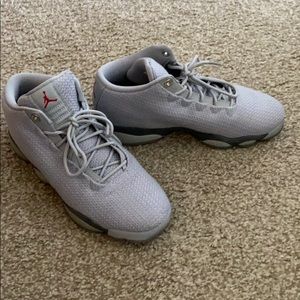 Jordan Horizon Low Wolf Grey